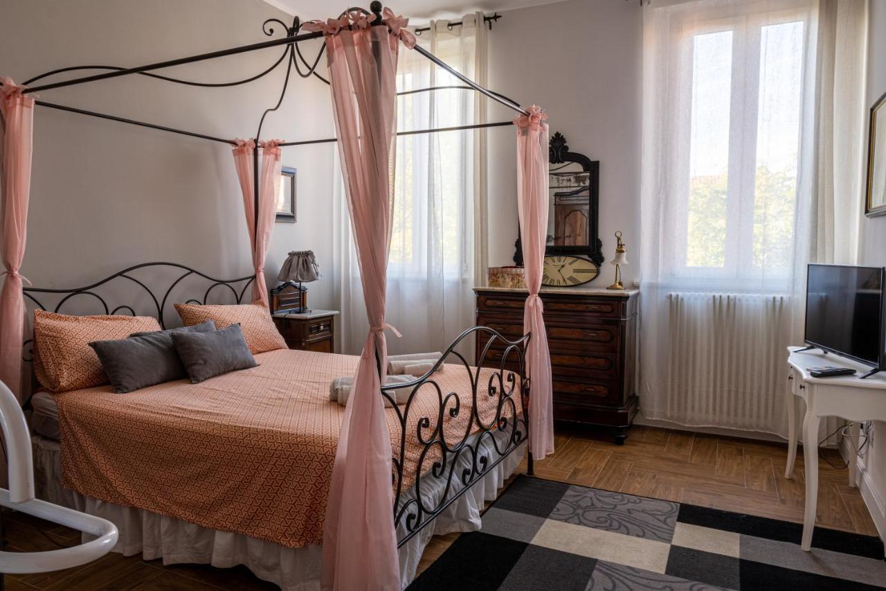 Villa Gold Maison à Ferrare Extérieur photo